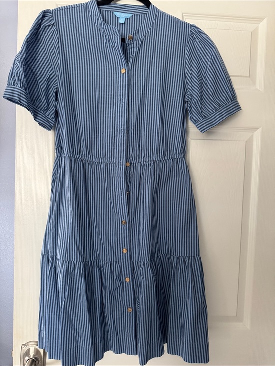 Draper James Dresses & Skirts - Draper James Blue and White Striped Midi ,waist 30” bust 36” skirt length 21”
